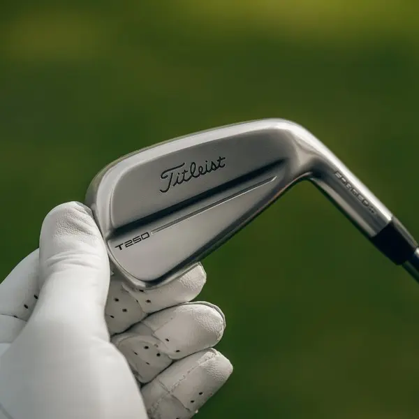 タイトリスト T250(2025) ローンチスペック AMC RED65 R 2025 T250