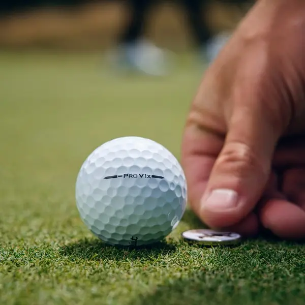Titleist 2026 Pro V1x Left Dash Golf Balls